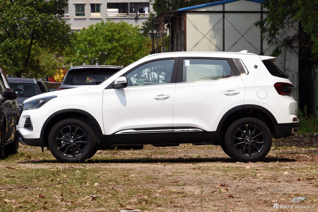 2025款瑞虎5x 1.5L CVT卓越版