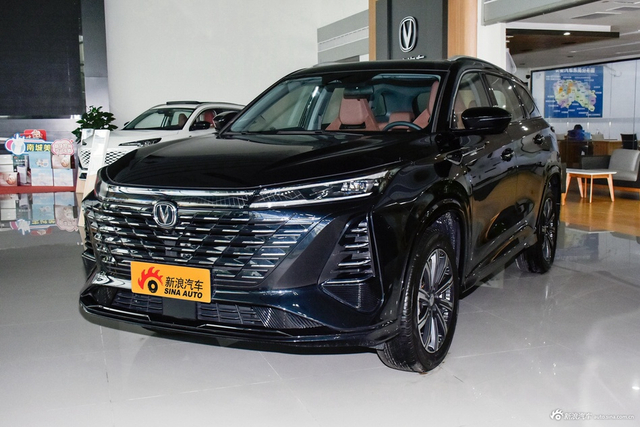 2024款长安CS75 PLUS 第三代 冠军版 1.5T 智驾劲航型