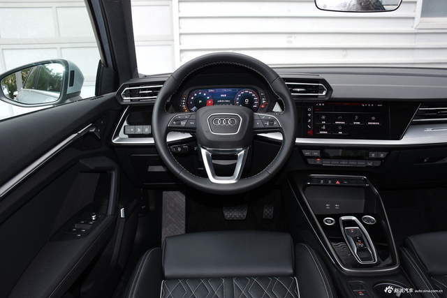 2025款奥迪A3L Limousine 35TFSI 飞驰尊享型
