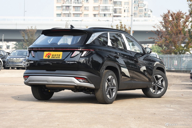 2025款途胜L 1.5T LUX尊贵版