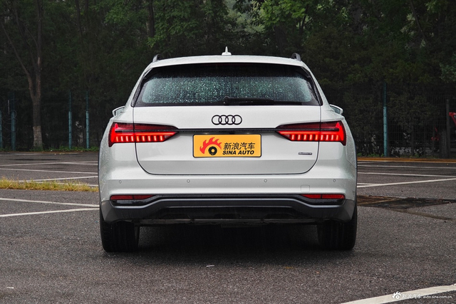 2023款奥迪A6（进口）allroad quattro 55 TFSI 大探险家版