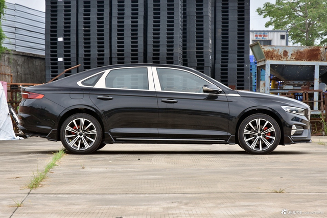 2025款星瑞 东方曜 2.0TD 揽星版