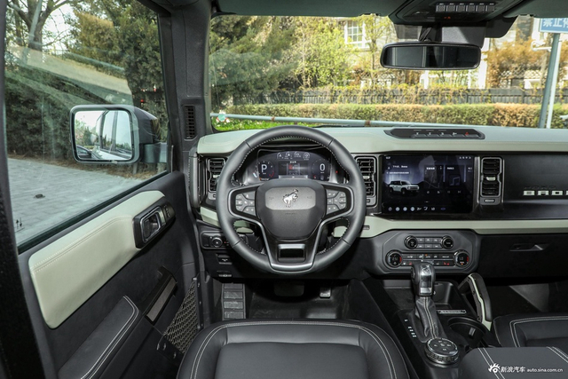 2024款福特烈马 2.3T 长滩大脚越野版