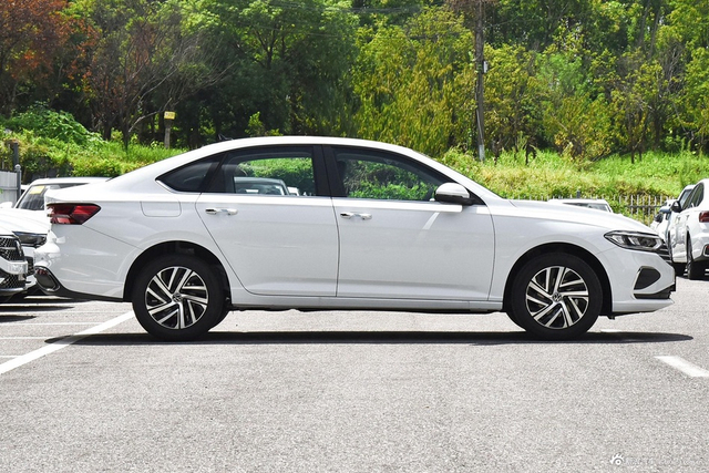 2024款朗逸 1.5L 自动五百万版