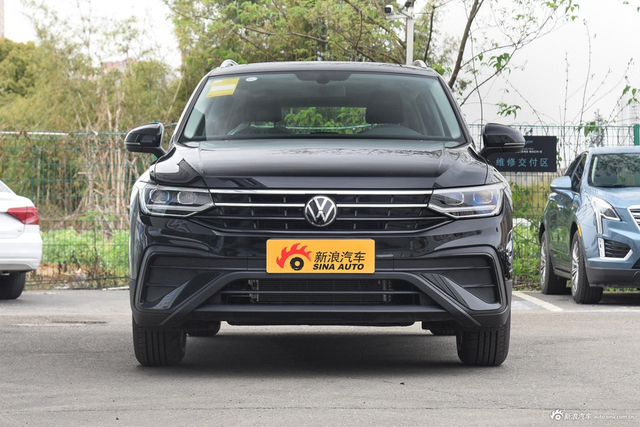 2024款途观L 出众款 300TSI 自动两驱龙腾版