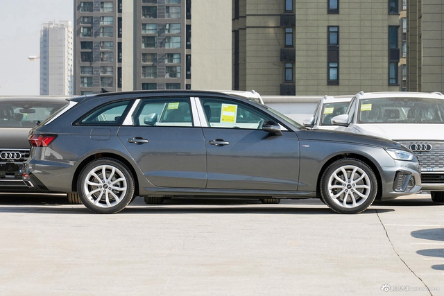 2024款奥迪A4（进口） Avant 40 TFSI 时尚运动型