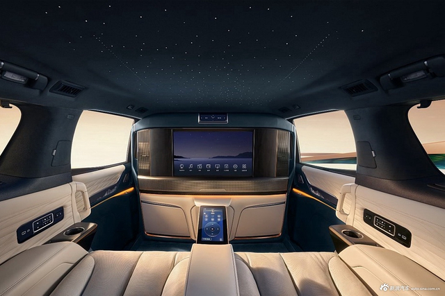 2025款世纪 2.0T 四座私享版 官图