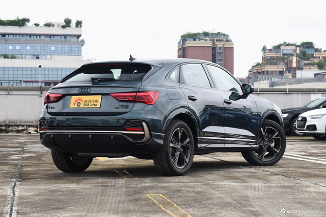 2024款奥迪Q3 Sportback 40 TFSI RS套件燃速型