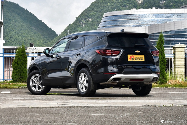 2023款开拓者 轻混 650T 型版