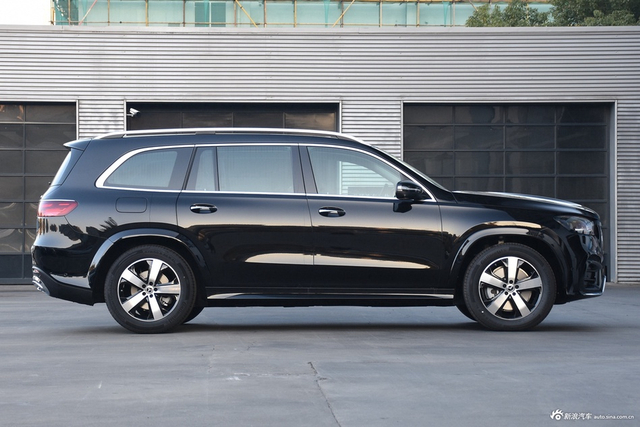 2024款奔驰GLS级 400 4MATIC