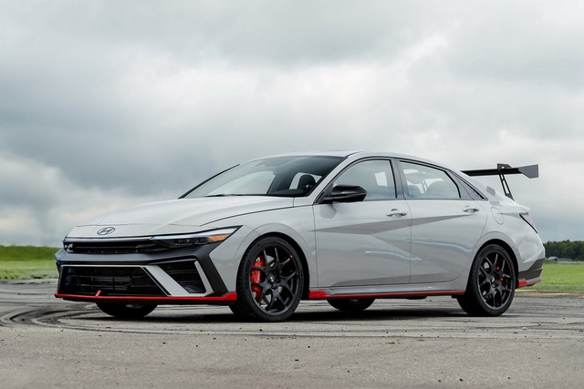 2026款伊兰特N TCR Edition 官图