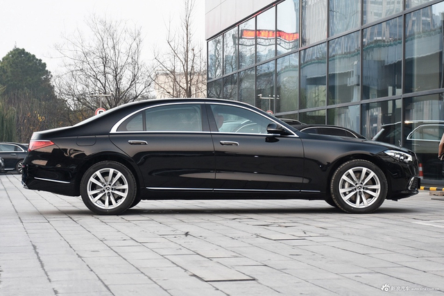 2024款奔驰S级 S 400 L 商务型