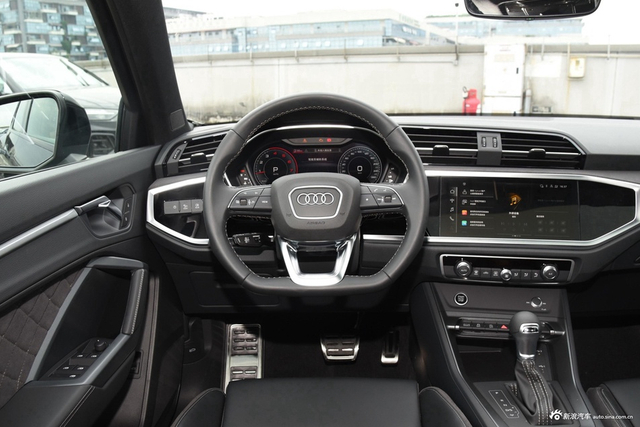 2024款奥迪Q3 Sportback 40 TFSI RS套件燃速型