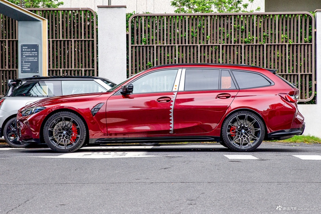 2026款宝马M3旅行版 M xDrive 雷霆版