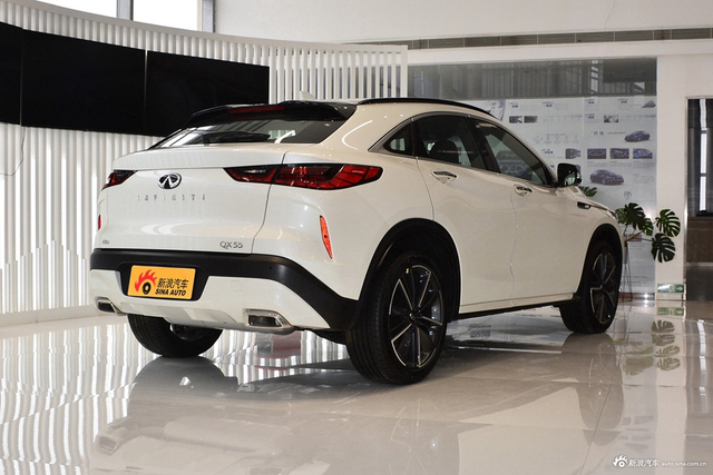 2022款英菲尼迪QX55 2.0T 四驱耀动版
