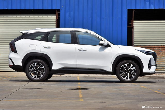 2025款博越L 第四代 1.5TD DCT 启程