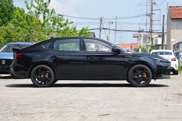 2021款名爵6 Pro 1.5T 自动Trophy旗舰版