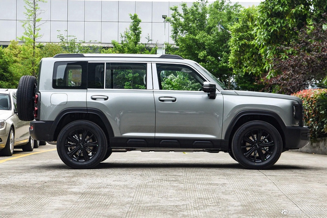 2024款哈弗猛龙Hi4 102 PRO