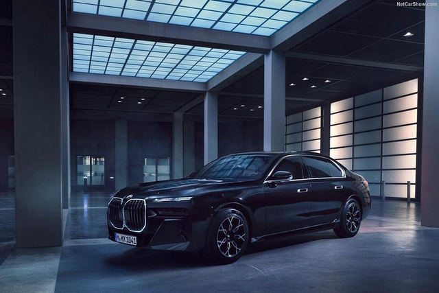 2023款宝马7系 PROTECTION 官图