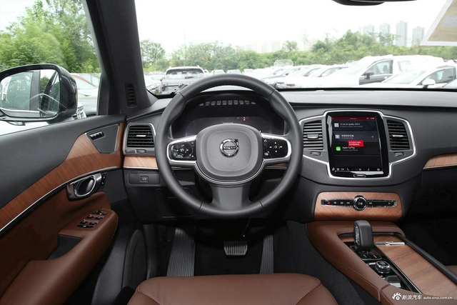 2024款沃尔沃XC90 B5 智行豪华版 7座