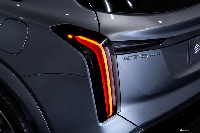 2025款凯迪拉克XT5 2.0T 四驱尊贵型 官图