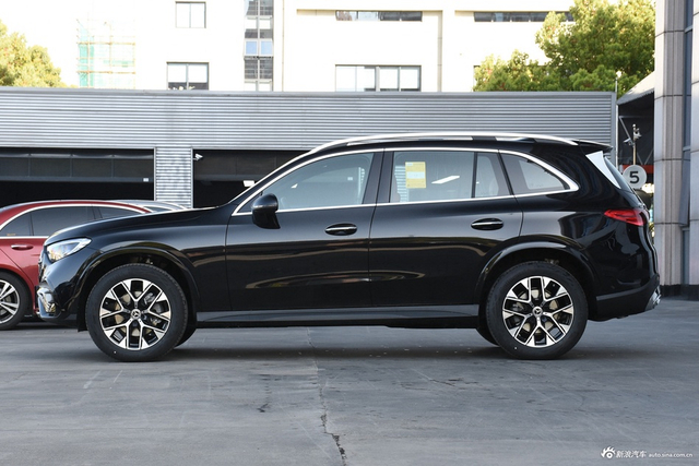2024款奔驰GLC 260 L 4MATIC 豪华型 5座