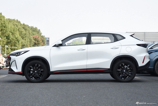 2025款长安X5 PLUS 1.5T DCT卓越型