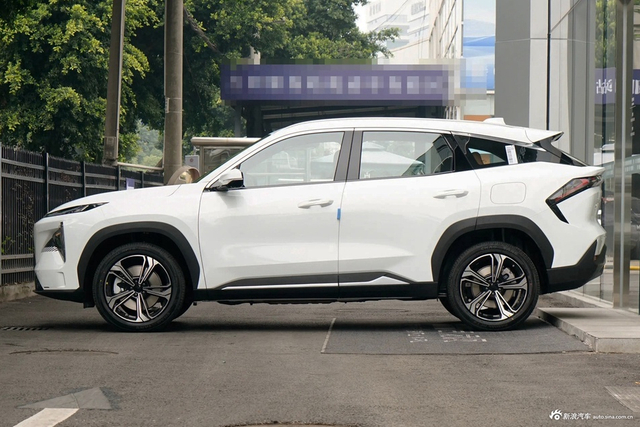 2024款银河L7 龙腾版 1.5T 115km PLUS