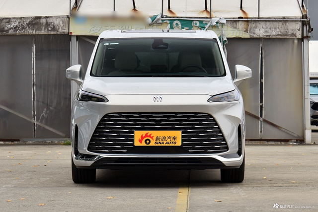 2025款别克GL8插混 陆尚 尊享版 7座