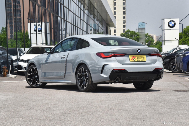2024款宝马4系 430i M运动曜夜套装