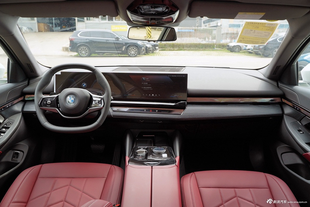 2025款宝马5系 525Li 豪华套装