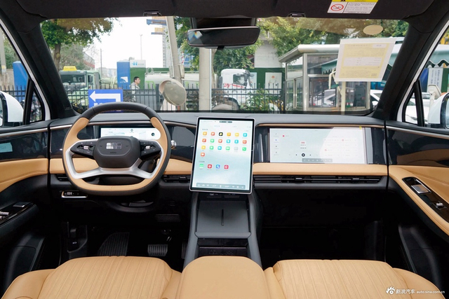 2024款银河L7 龙腾版 1.5T 115km PLUS