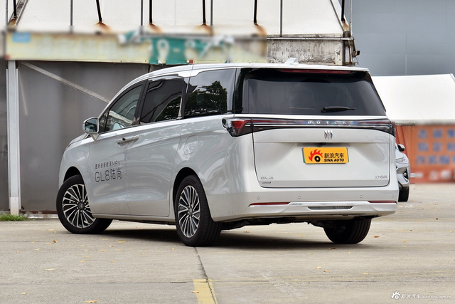 2025款别克GL8插混 陆尚 尊享版 7座