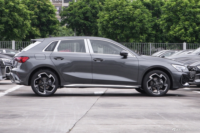 2025款奥迪A3 Sportback 35TFSI 飞驰尊享型