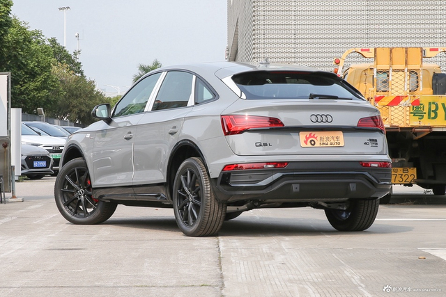 2026款奥迪Q5L Sportback quattro 45周年典藏版