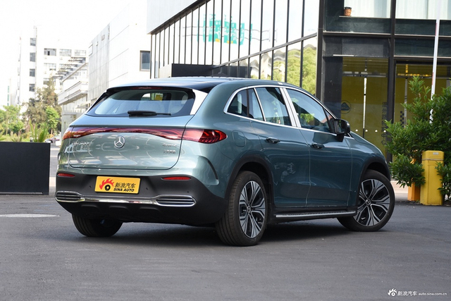 2024款奔驰EQE SUV 500 4MATIC 豪华版