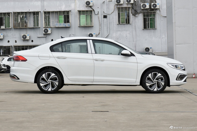 2025款宝来 改款 300TSI 双离合尊行版