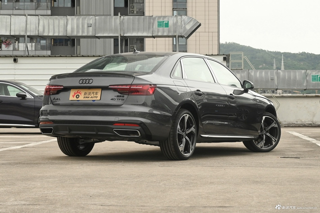 2025款奥迪A4L 200万辆悦享版 40 TFSI 星夜版