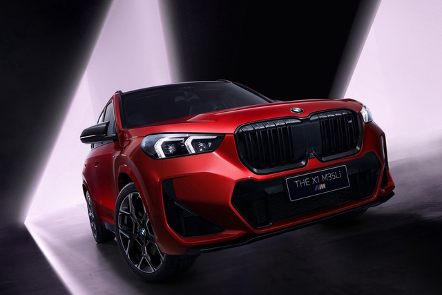 2024款宝马X1 M35Li 官图