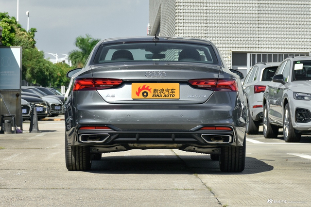 2024款奥迪A5 Coupe 40 TFSI 时尚动感型