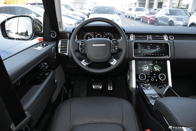 2020款揽胜3.0自动L6传世加长版