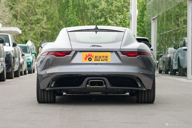 2024款捷豹F-Type P300 75周年典藏硬顶版
