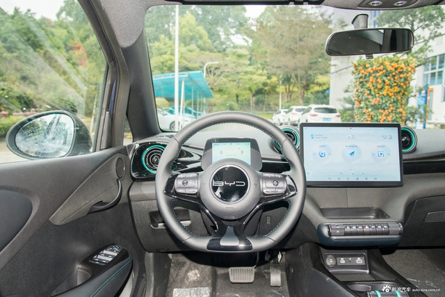 2024款海豚 荣耀版 420km 自由版