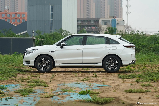 2023款UR-V 240TURBO 两驱致悦版