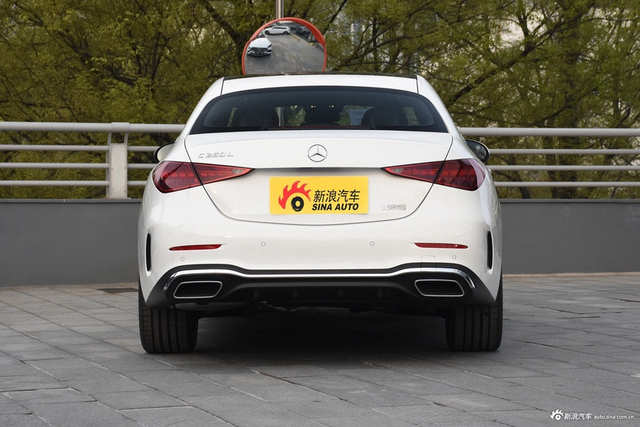 2024款奔驰C级 改款二 C 260 L 运动版
