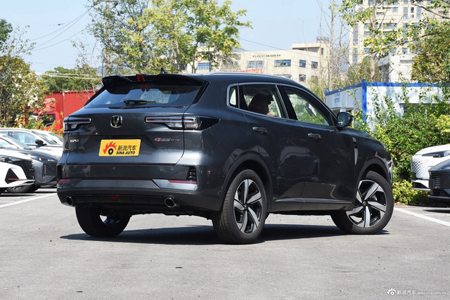 2024款长安CS55PLUS 第三代 1.5T DCT尊贵型