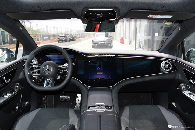 2023款AMG EQE 53 4MATIC+