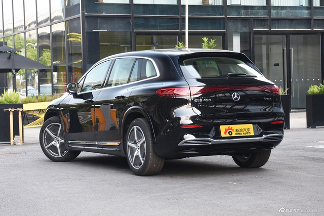 2023款奔驰EQS SUV 450 4MATIC 先锋版
