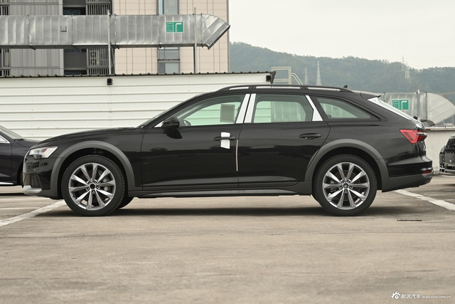 2025款奥迪A6 allroad quattro 55 TFSI
