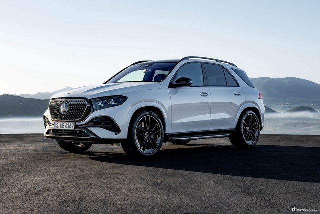 2027款奔驰GLE 450 4MATIC AMG Line 海外版 官图